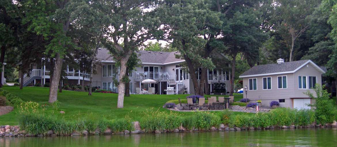 lake-home